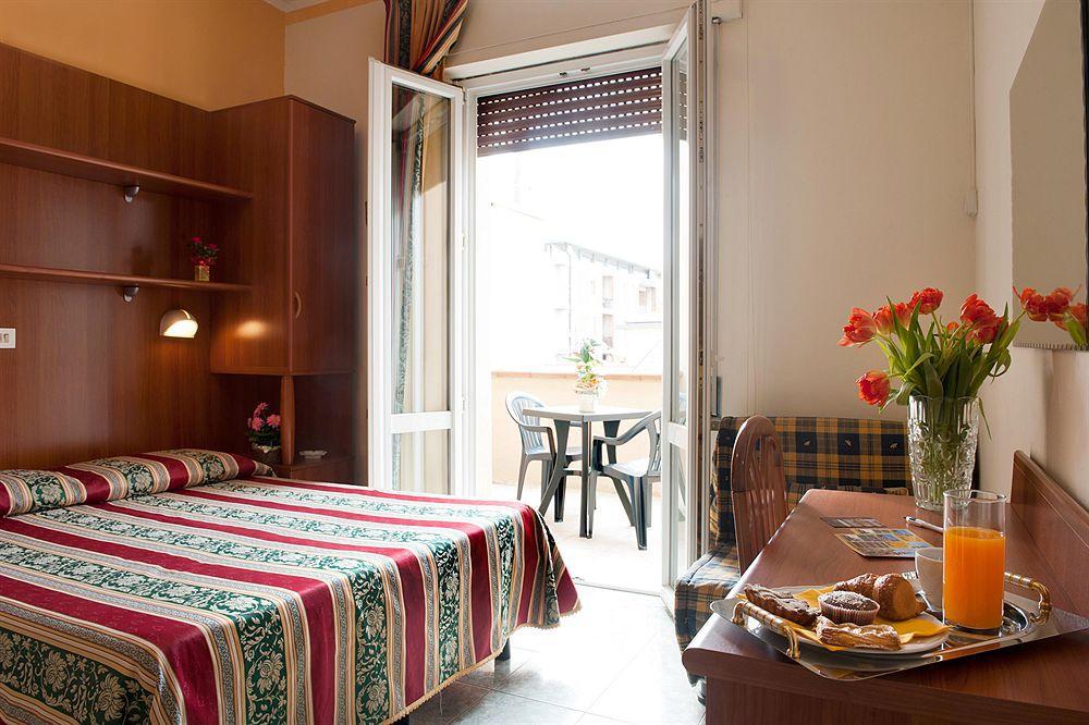 Hotel Dolly Viareggio Eksteriør bilde