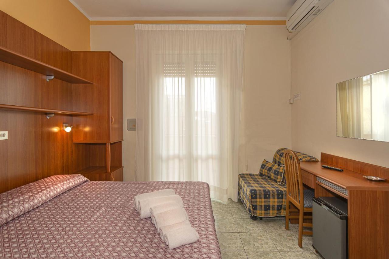 Hotel Dolly Viareggio Eksteriør bilde