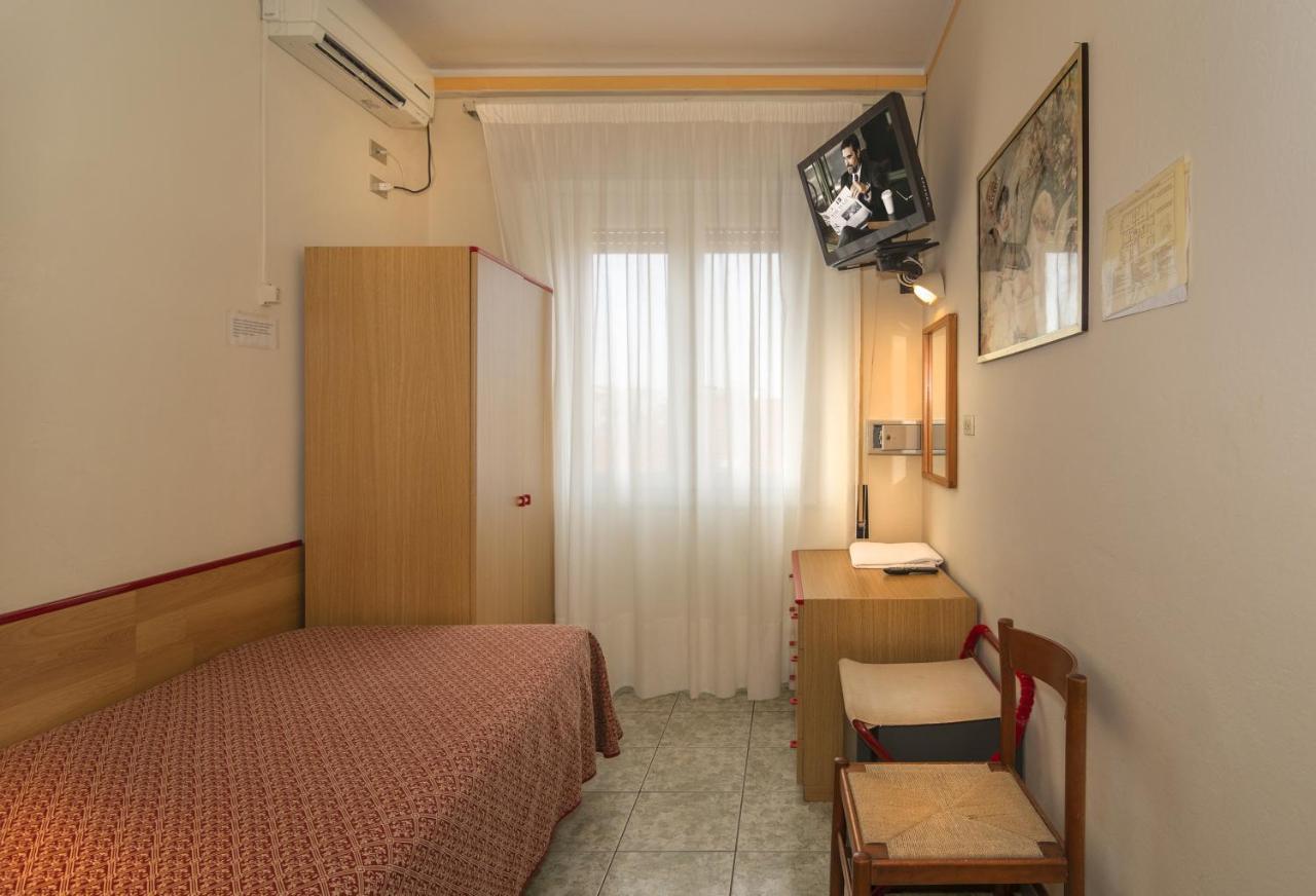 Hotel Dolly Viareggio Eksteriør bilde