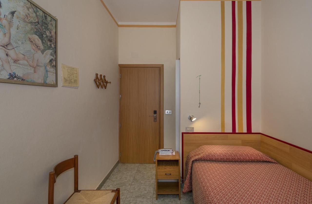 Hotel Dolly Viareggio Eksteriør bilde