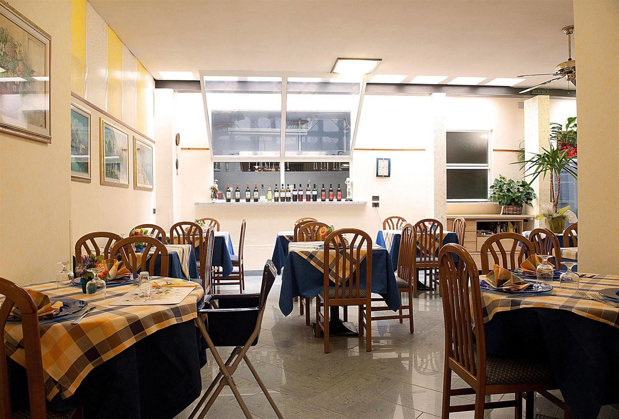 Hotel Dolly Viareggio Eksteriør bilde