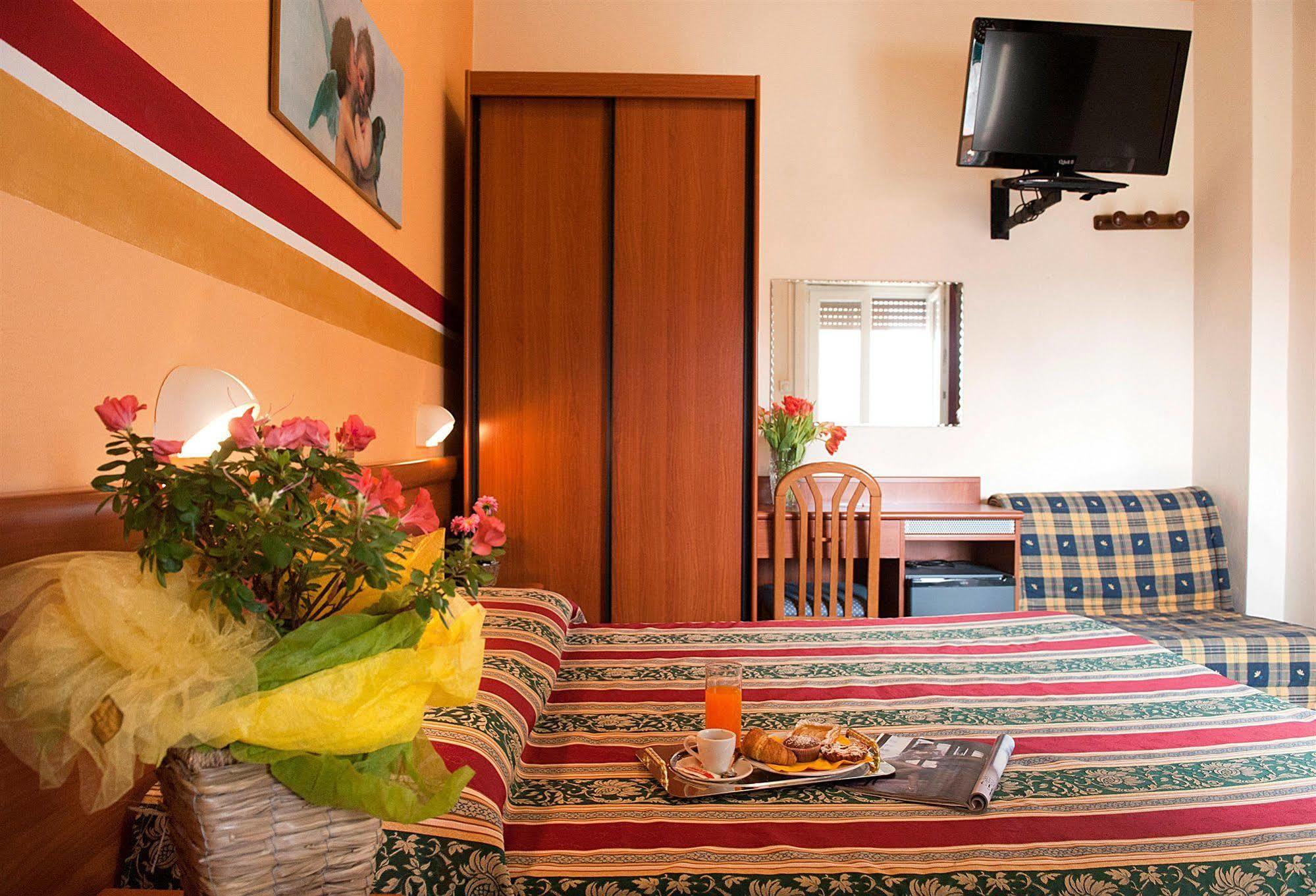 Hotel Dolly Viareggio Eksteriør bilde