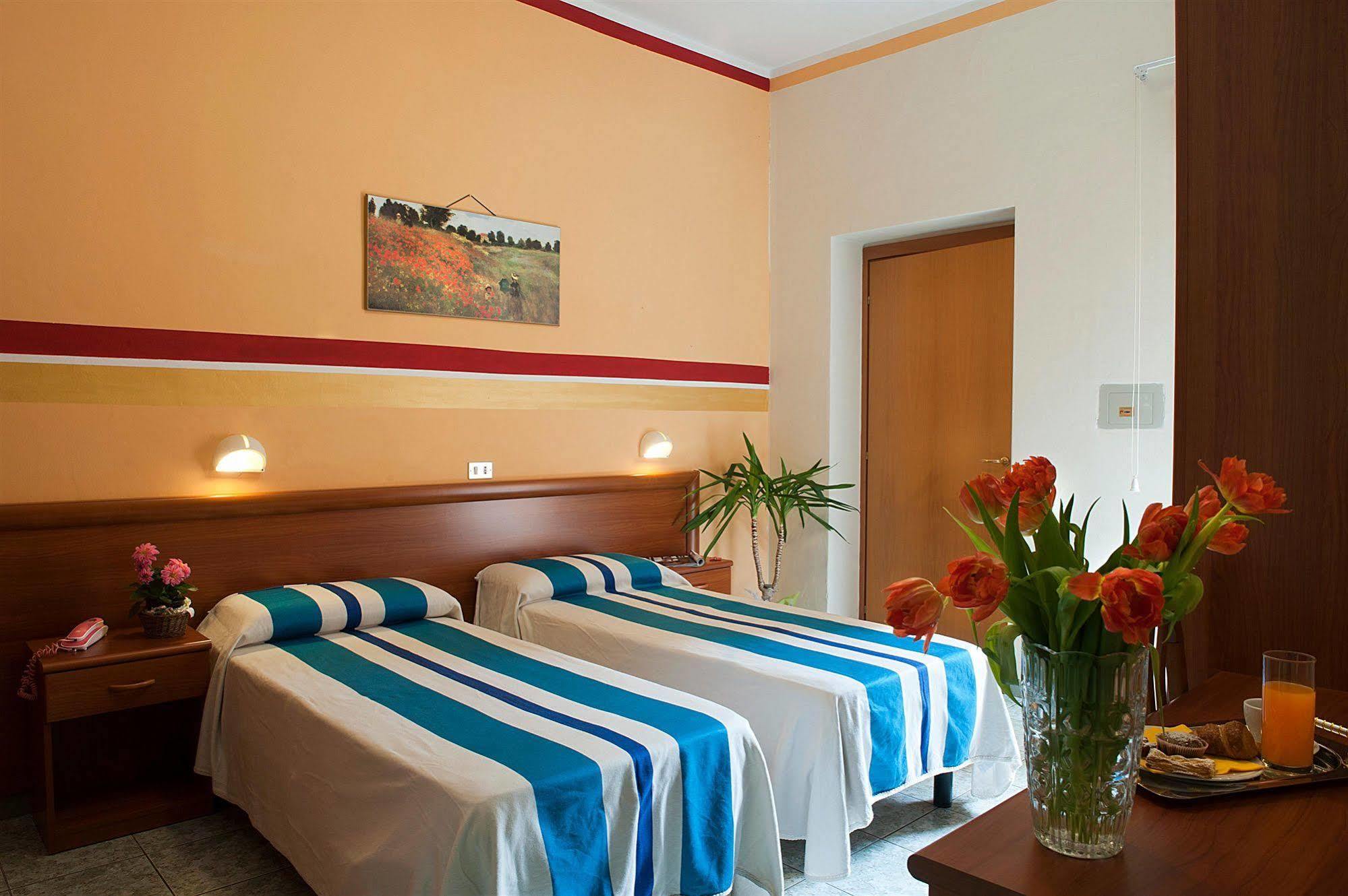Hotel Dolly Viareggio Eksteriør bilde