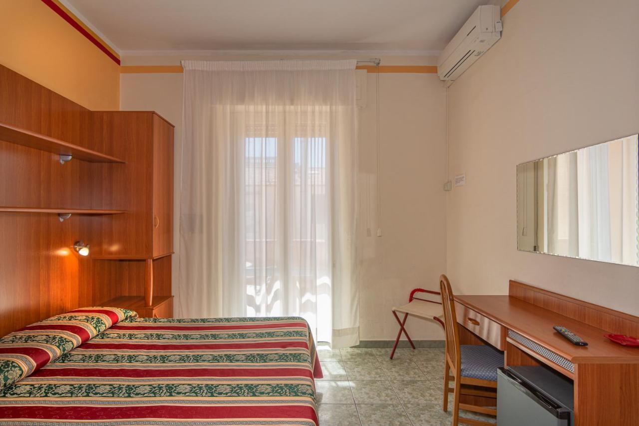 Hotel Dolly Viareggio Eksteriør bilde